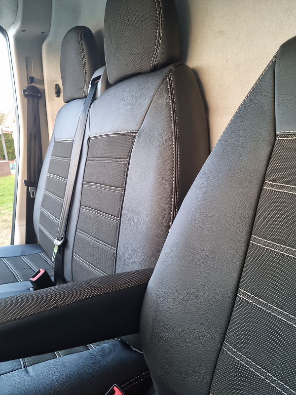 Housses pour utilitaire Renault trafic sur mesure.